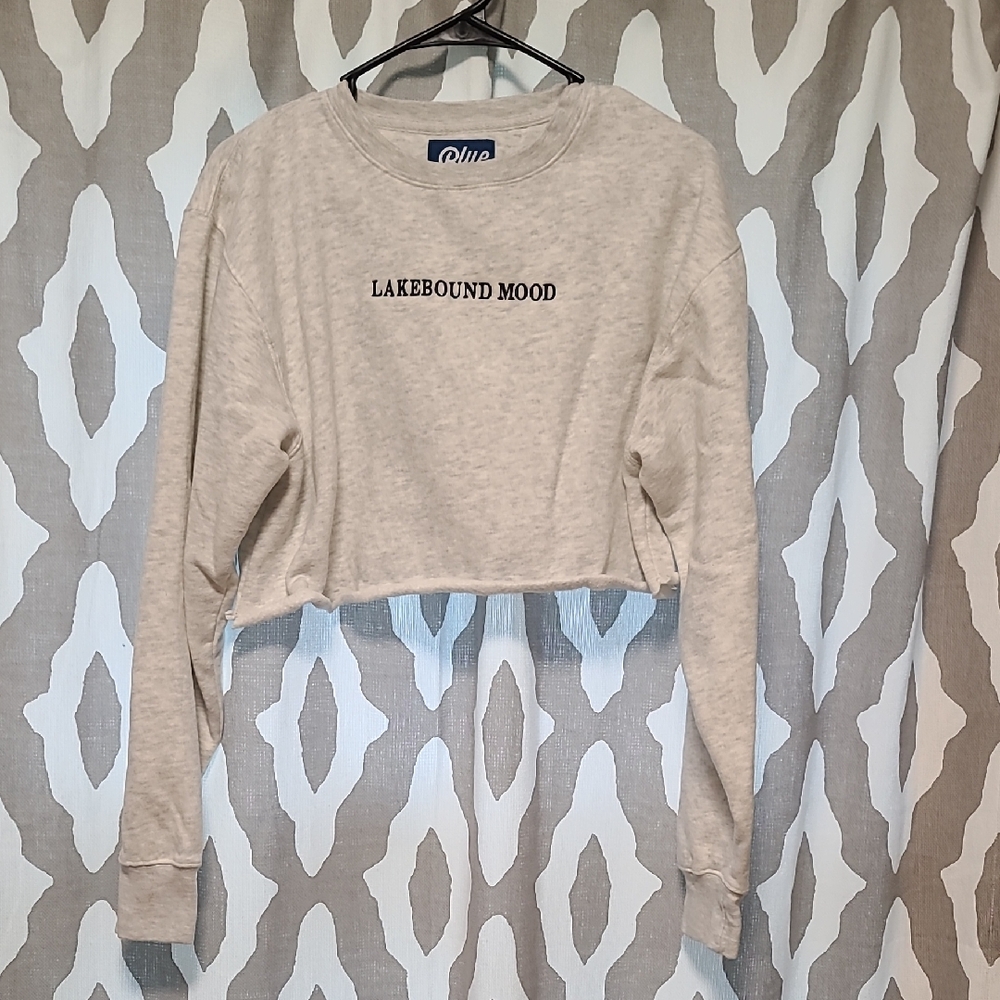 Gildan Beige Crop Top - Lakebound Mood